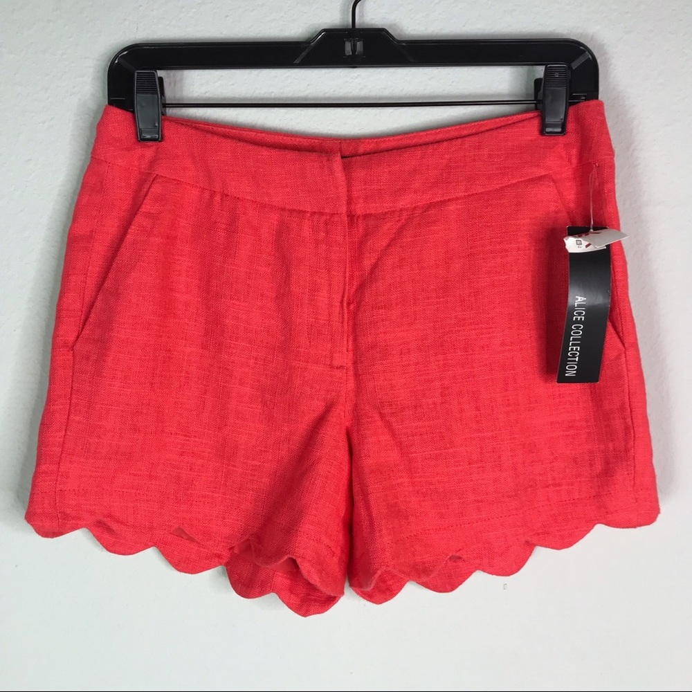 Alice Collection Scallop Hem Short Pocket Shorts